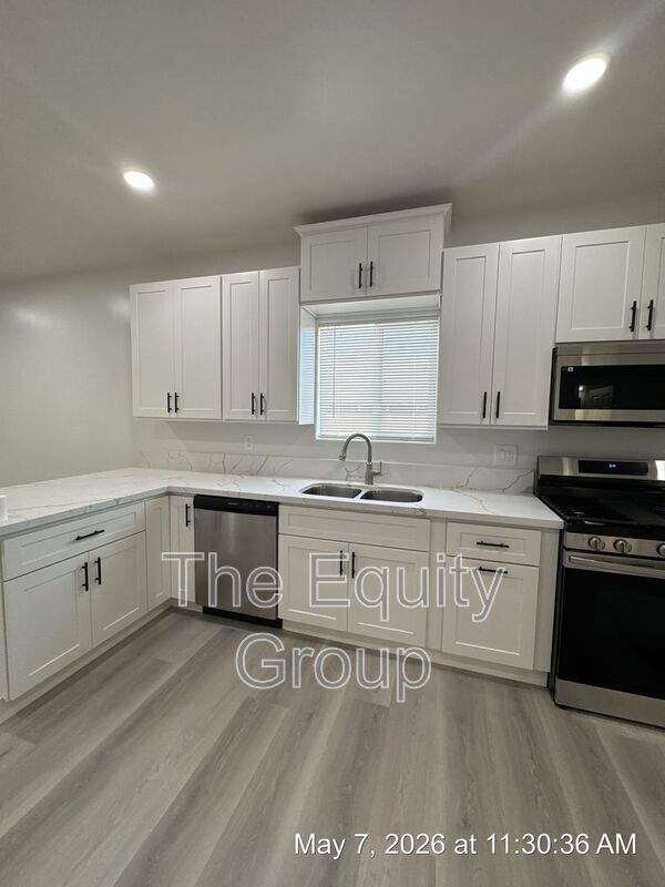 Building Photo - 30566 Ivy Rd