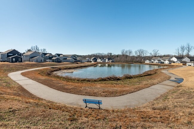 Building Photo - Gorgeous modern craftsman home in South Raleigh!