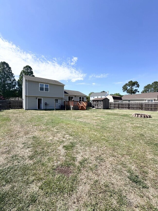 Building Photo - Charming Updated Home in Prime Chesapeake Location – Spacious Layout & Modern Touches!