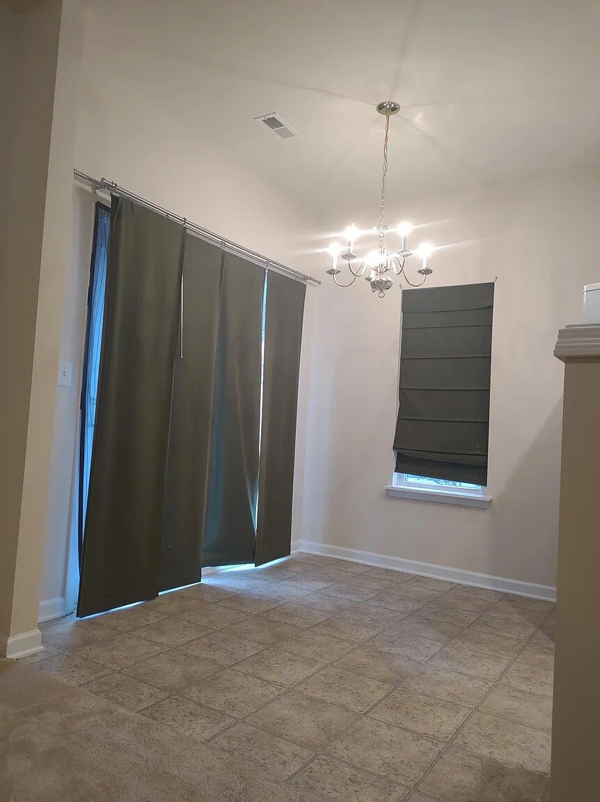 Building Photo - Room in Townhome on Singleleaf Lane