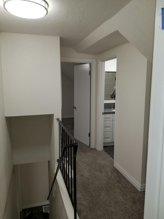Building Photo - 2741 SE 141st Ave