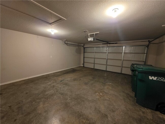 Building Photo - 1100 Gardenia St