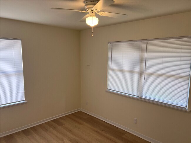 Building Photo - 4222 Botany Ln