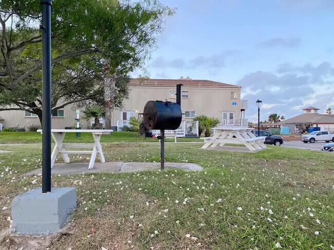 outdoor area - 14300 S Padre Island Dr