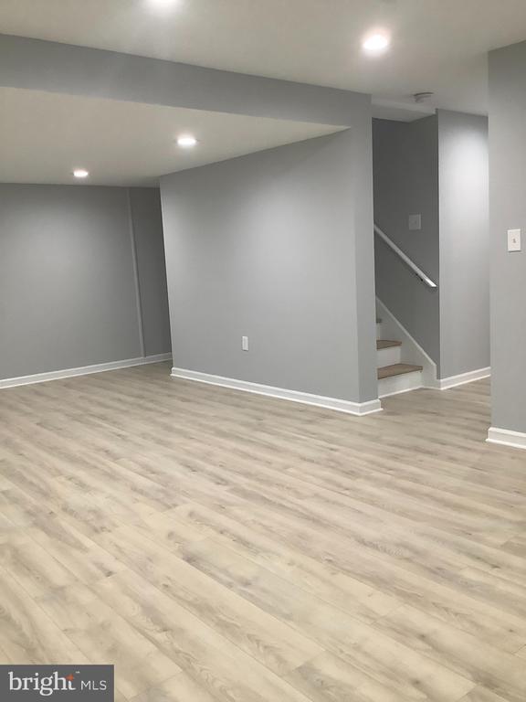 Building Photo - 15114 Laurel Oaks Ln