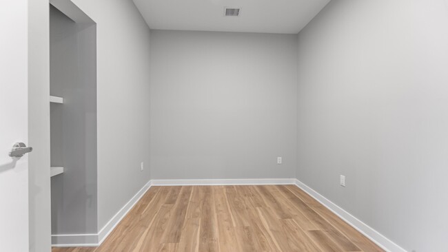 Building Photo - 475 Communipaw Ave