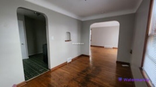 Building Photo - 5015 E 113th St