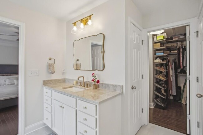 Building Photo - 346 Ardmore Ct NW