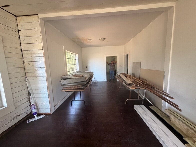 Building Photo - 521 Feagin Dr