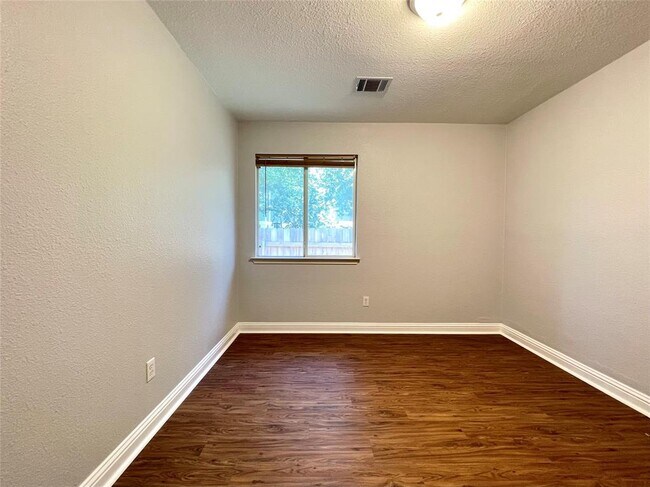 Building Photo - 3761 Top Rock Ln