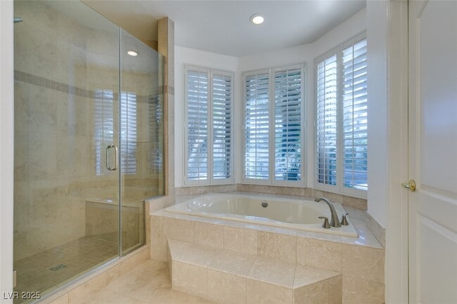 Building Photo - 174 Buena Ct