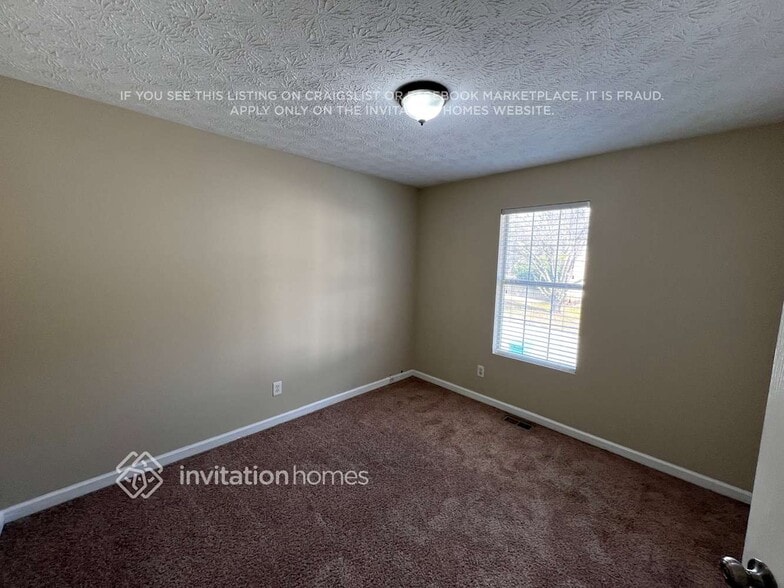 Building Photo - 842 Stonebridge Crescent