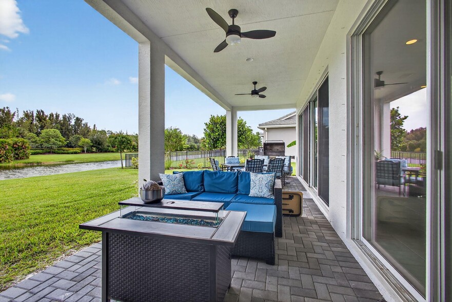 Building Photo - 15953 Whippoorwill Cir