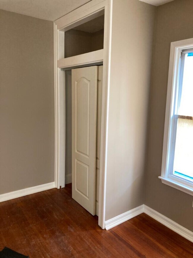 Building Photo - 127 Brown St. unit 1