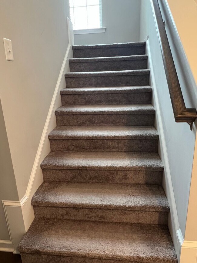 Building Photo - FURNISHED Three Bedroom Wellstone Model Home