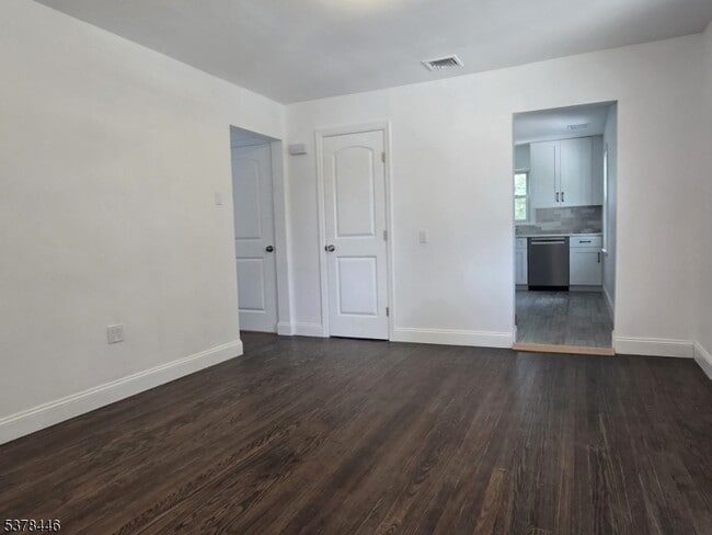 Building Photo - 128 2nd St