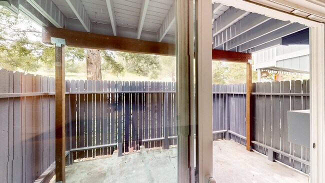 Building Photo - 461 Ignacio Blvd