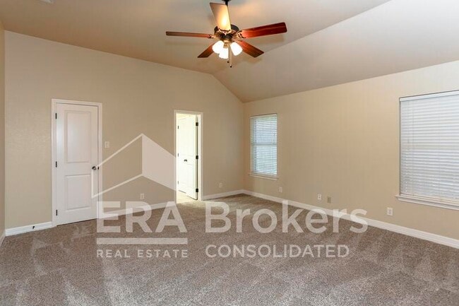 Building Photo - 2013 Drawbridge Dr