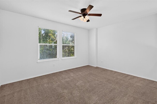 Building Photo - 1049 Clove Hitch Dr