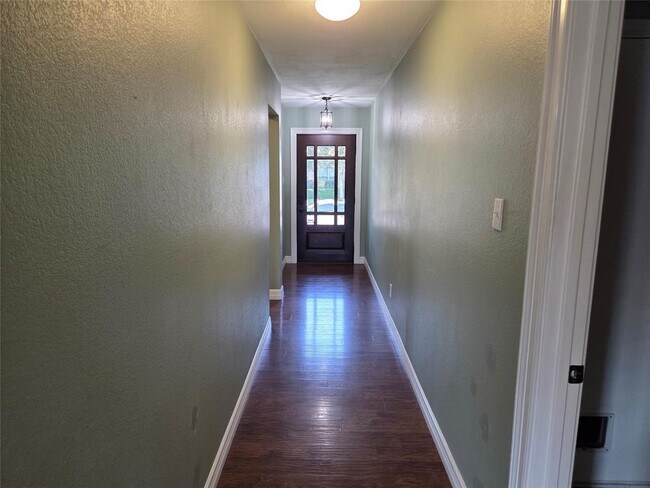Building Photo - 208 Rock Hound Ln