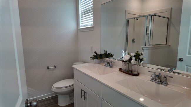 Building Photo - 1328 Bright Hl Dr