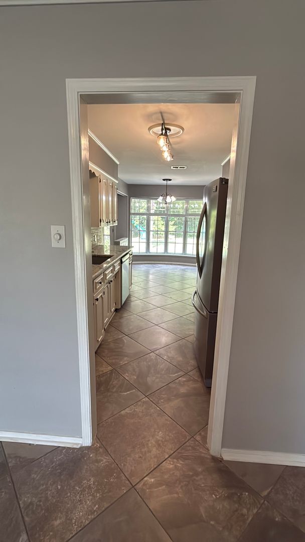 Building Photo - 1548 Ramberlyn Way
