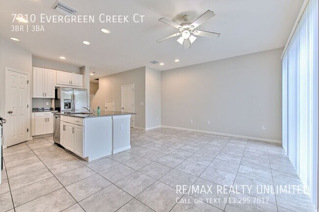 Building Photo - 7910 Evergreen Creek Ct