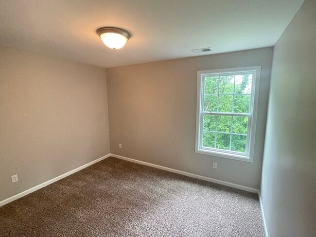 Building Photo - Antioch 3 bedroom townhome w/ 1 car garage!