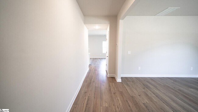 Building Photo - 1029 Killian St