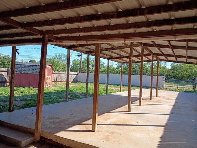 Building Photo - 1008 Baylor Blvd