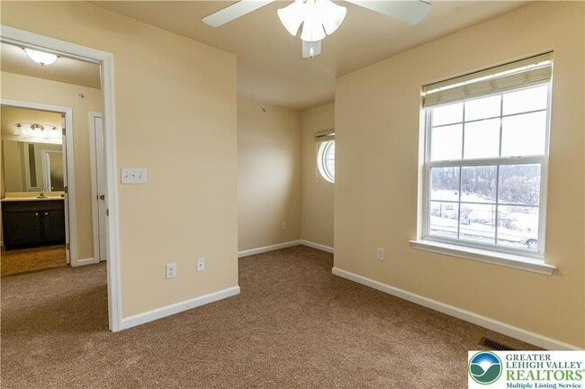 Building Photo - 241 Snapdragon Way