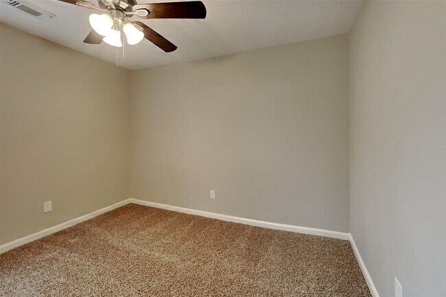 Building Photo - 4935 Northfork Dr