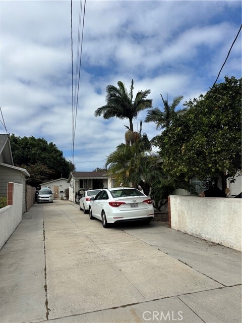 Primary Photo - 24627 Moon Ave