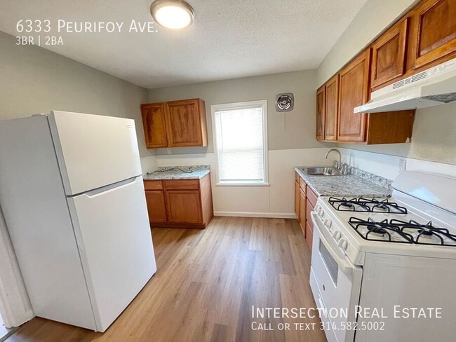 Building Photo - 6333 Peurifoy Ave