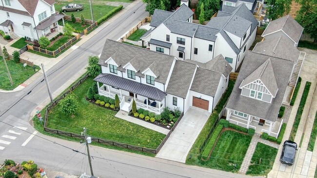 Building Photo - Franklin Home For Lease