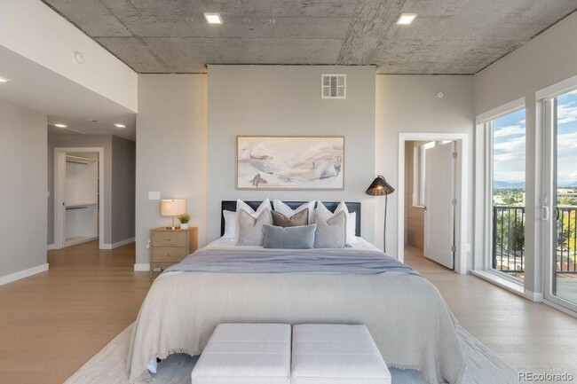 Building Photo - 1515 Julian St