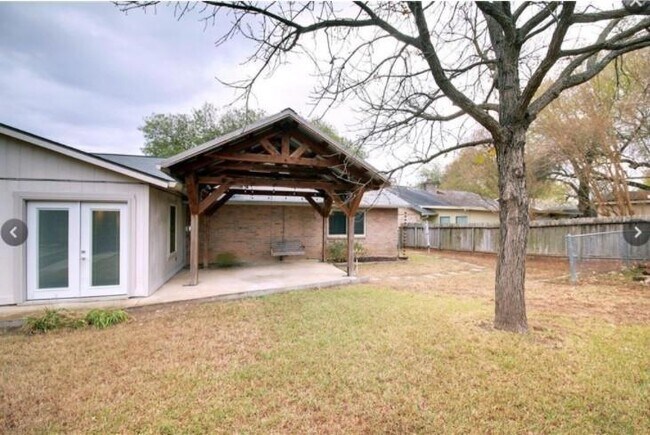 Building Photo - 6104 Bridlington Cir