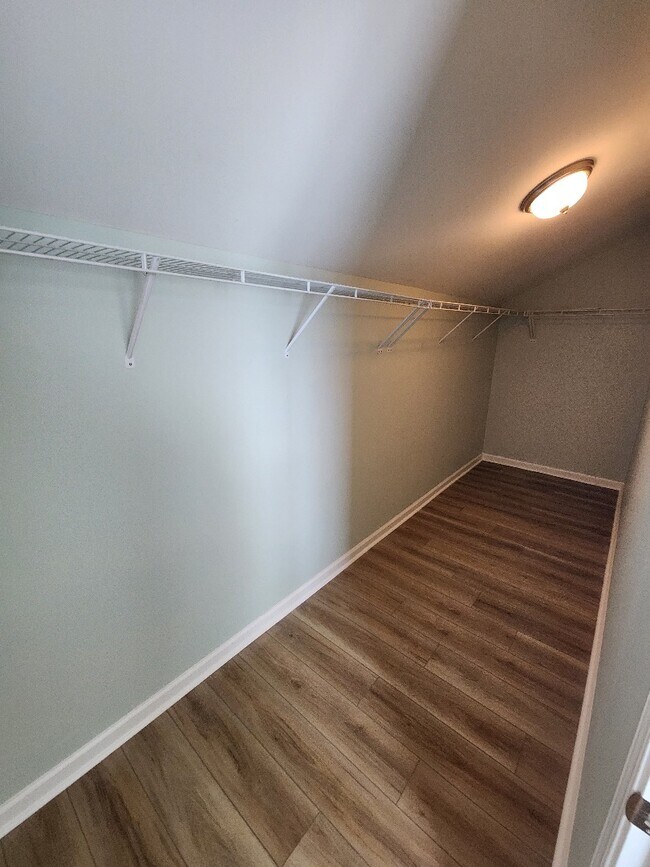 Building Photo - 3639 White Wing Cir