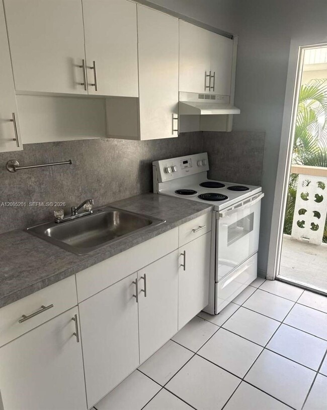 Building Photo - 1610 Liberty St