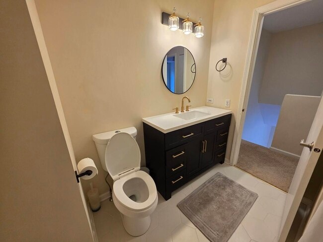 Building Photo - 482 Betsy Ross Ct