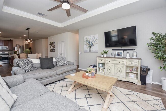 Building Photo - 5011 Lord Crest Ln