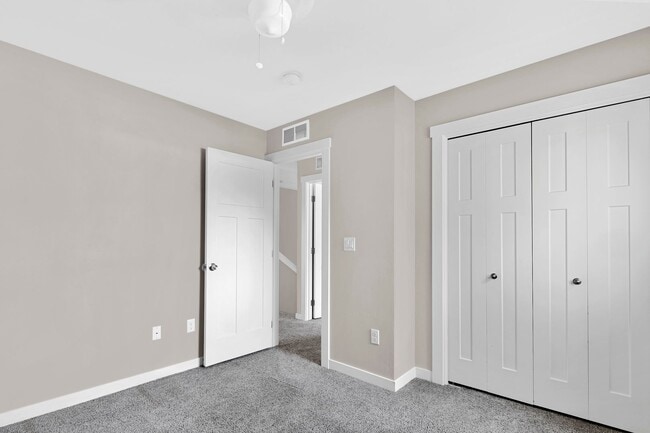 Building Photo - Introducing a Stunning 3 bedroom New Duple...