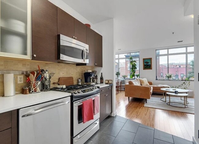 Building Photo - 25 McWilliams Pl