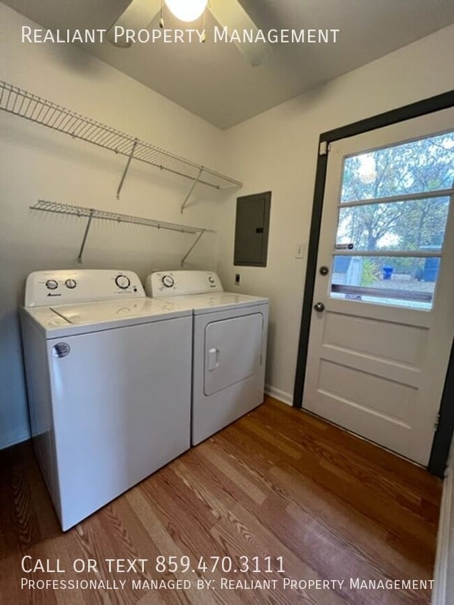 Building Photo - 1503 Roanoke Rd