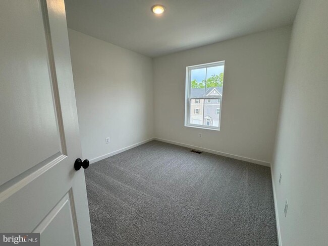 Building Photo - 36122 Wilderness Shores Way