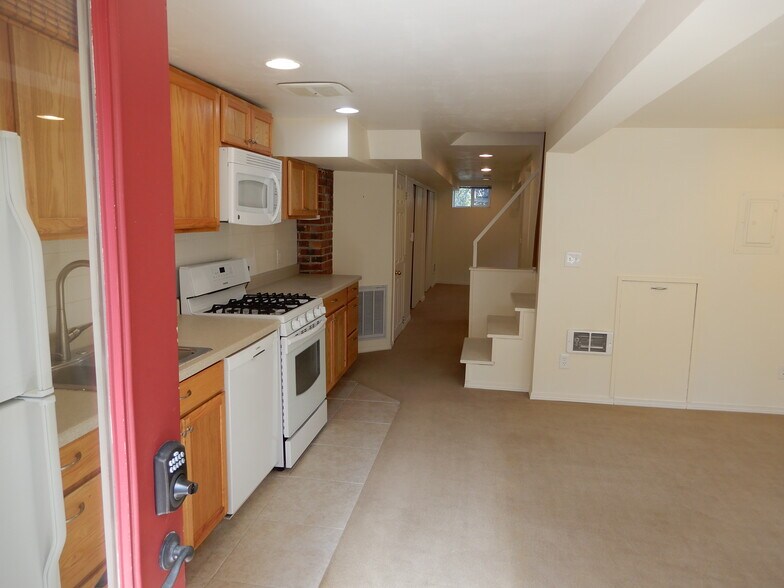 Building Photo - 811 NW 59th St