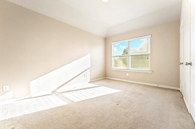 Building Photo - 91 West Wading Pond Circle