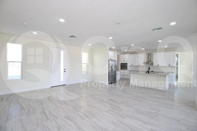 Building Photo - 22536 W Huntington Dr