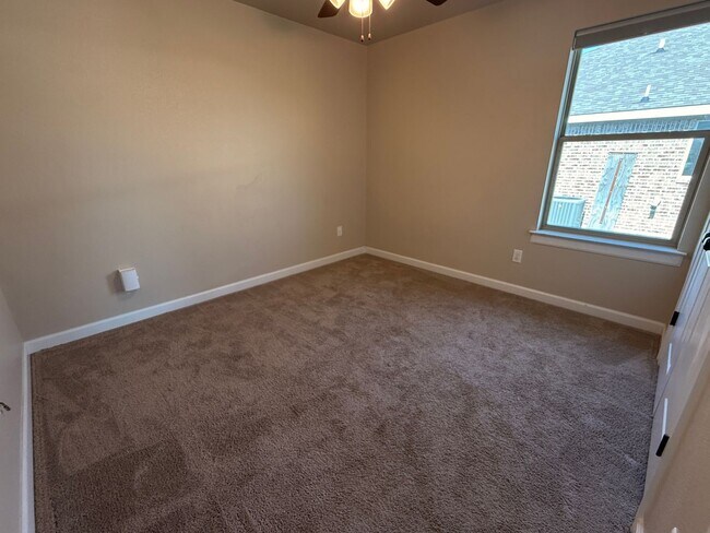 Building Photo - 4-Bedroom House for Rent in Copperas Cove