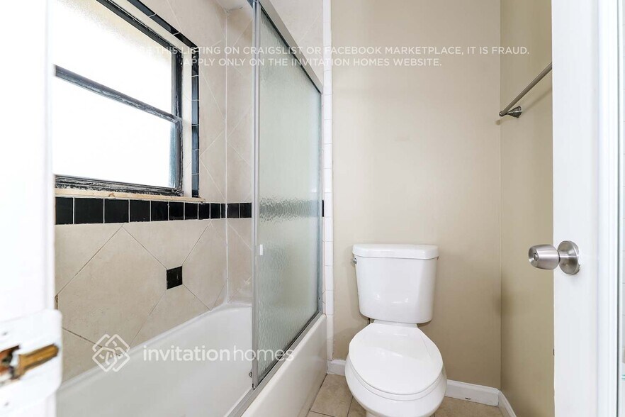Building Photo - 4689 Palo Verde Dr